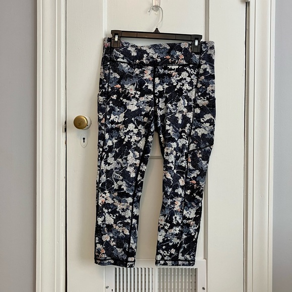 LULULEMON Speed Up Crop Spring Bloom Multi Size 10 - Picture 4 of 7